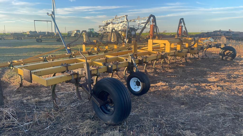 32’  Brown Brothers 3-bar Chisel plow