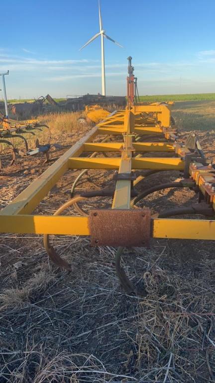 32’  Brown Brothers 3-bar Chisel plow