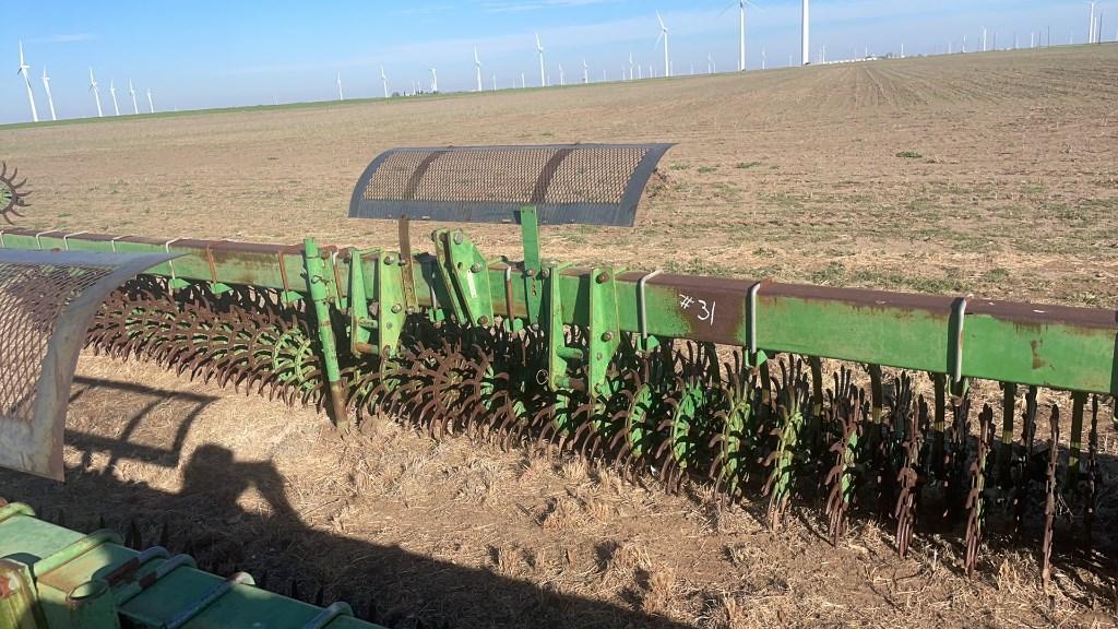 JD 400 Rotary hoe