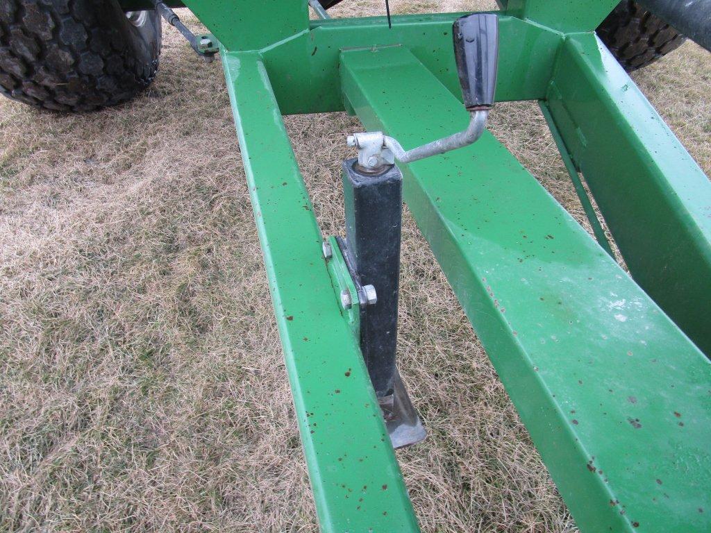 BRENT 774 Grain Cart (Green)