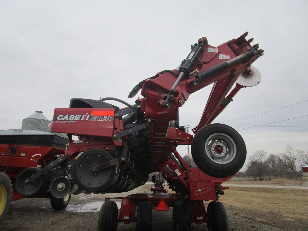 2012 CASE IH 1240 Planter