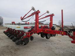 2005 WHITE 8180 Planter