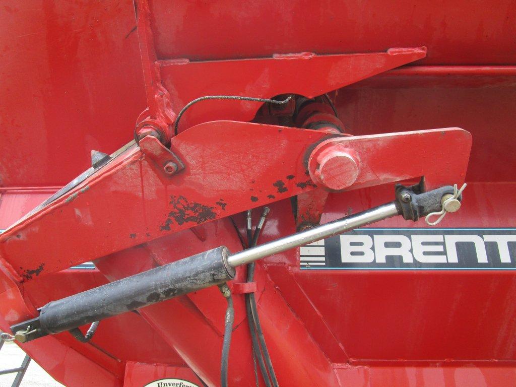 BRENT 574 Grain Cart (Red)