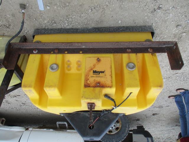 Meyer Mate Tailgate Salt Spreader