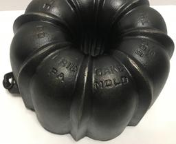 Griswold Cake Mold/Bundt Pan, 965 B