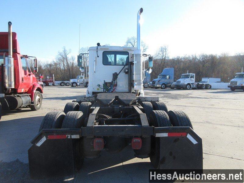 2007 International 9200 T/a Daycab