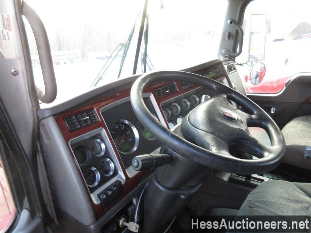 2007 KENWORTH T800 T/A DAYCAB