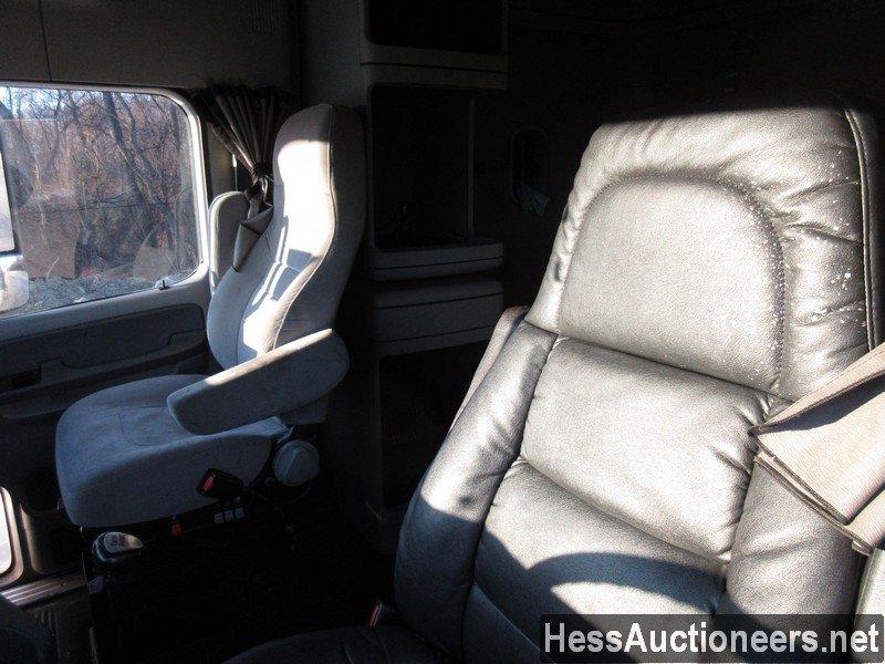 2009 FREIGHTLINER COLUMBIA T/A SLEEPER