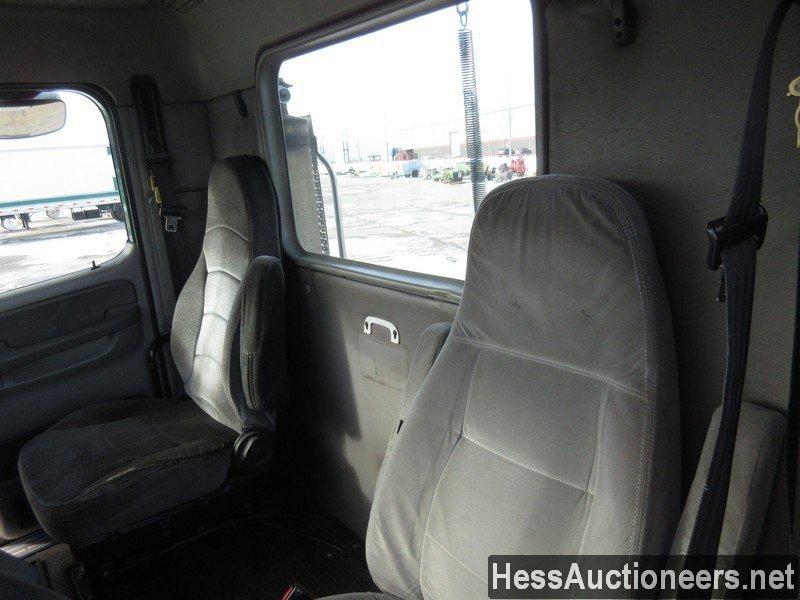 2007 FREIGHTLINER COLUMBIA T/A DAYCAB