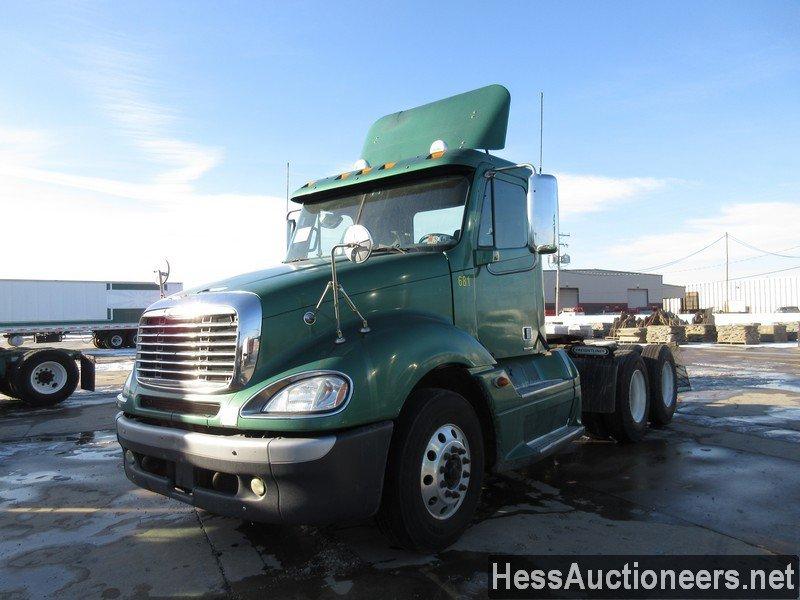 2007 FREIGHTLINER COLUMBIA T/A DAYCAB