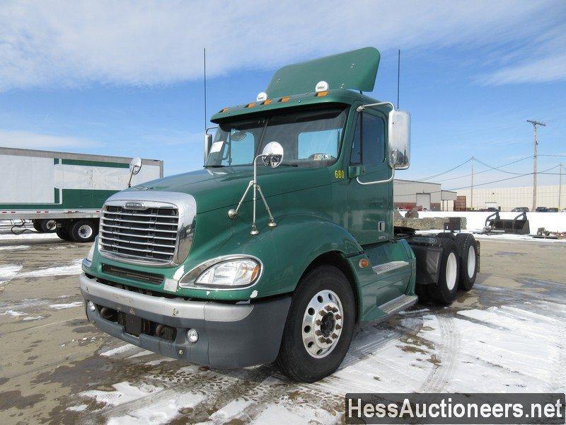 2007 FREIGHTLINER COLUMBIA T/A DAYCAB