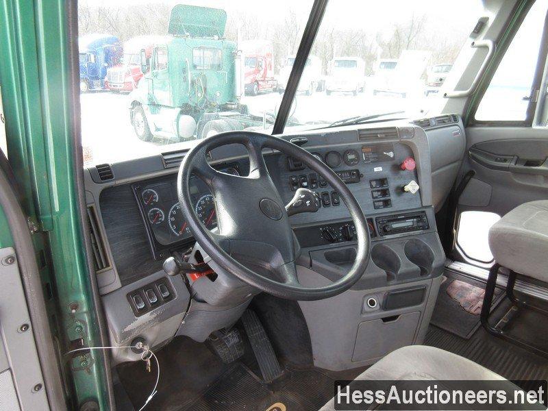 2007 FREIGHTLINER COLUMBIA T/A DAYCAB