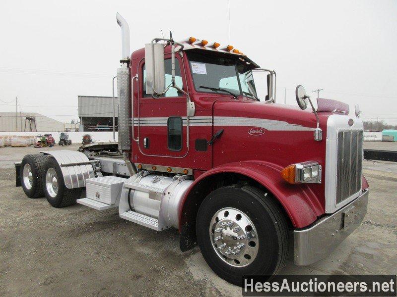 2006 PETERBILT 357 DAYCAB