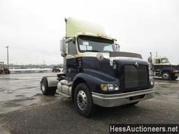 2005 INTERNATIONAL 9200A S/A DAYCAB