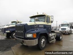 2003 MACK CH612 S/A DAYCAB