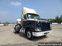 2002 INTERNATIONAL 9100A S/A DAYCAB