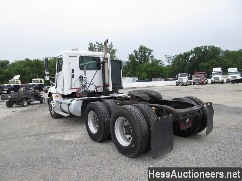 2006 FREIGHTLINER COLUMBIA T/A DAYCAB