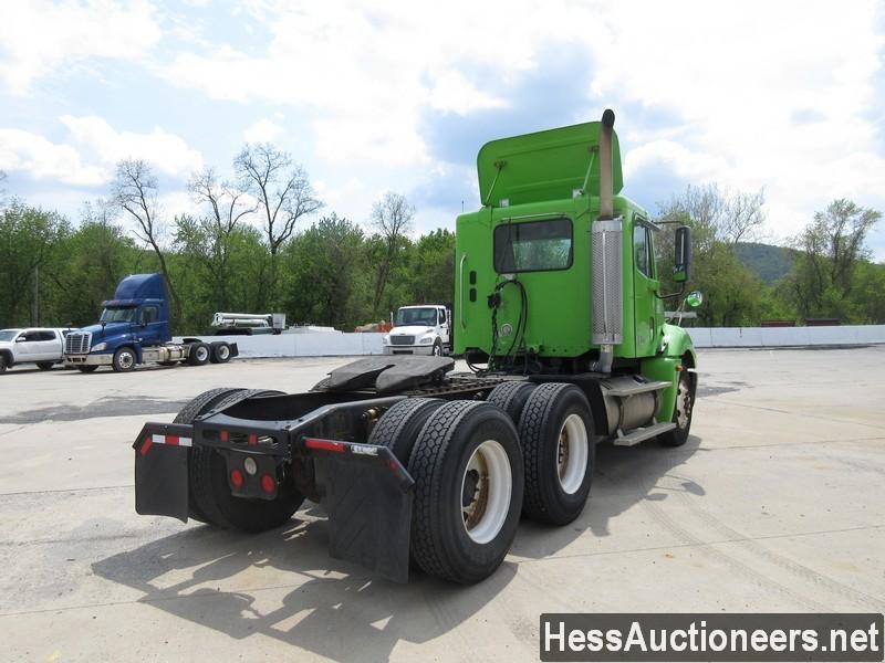 2005 FREIGHTLINER COLUMBIA DAYCAB