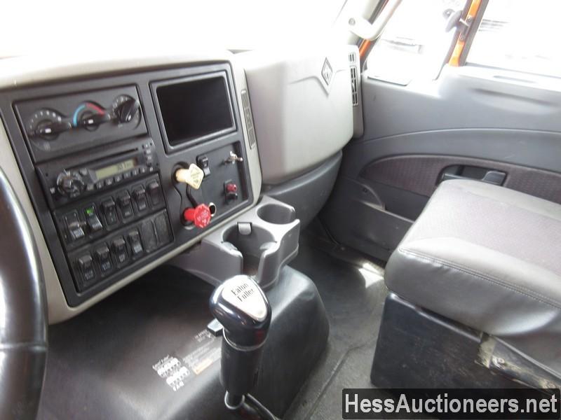 2012 INTERNATIONAL 7600 WORKSTAR T/A SLEEPER