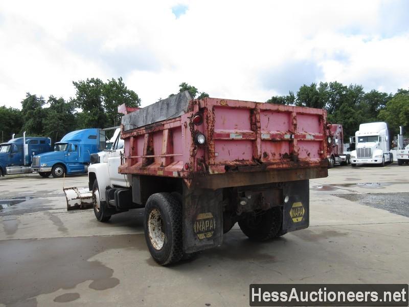 1983 FORD 9' STEEL DUMP TRUCK