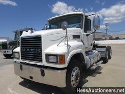 2007 MACK CH613 T/A DAYCAB