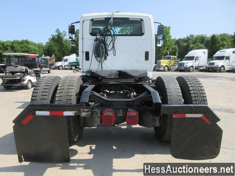 2006 INTERNATIONAL 4400 DAYCAB