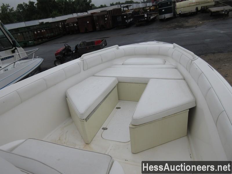 2004 GLASS STREAM 27' BOAT