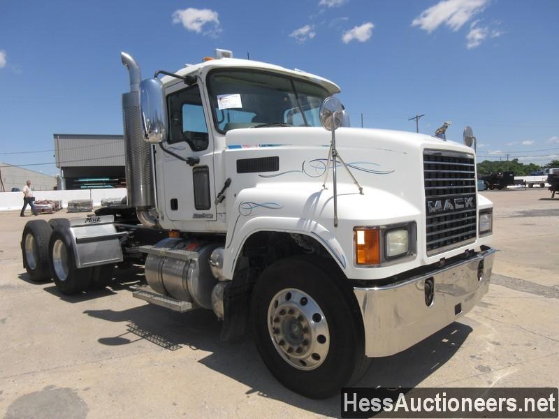 2007 Mack Ch613 T/a Daycab