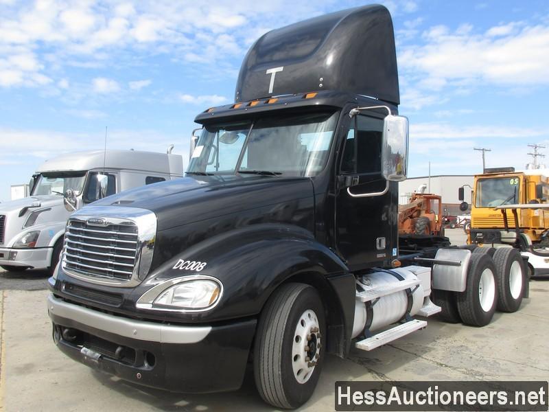 2007 FREIGHTLINER COLUMBIA T/A DAYCAB