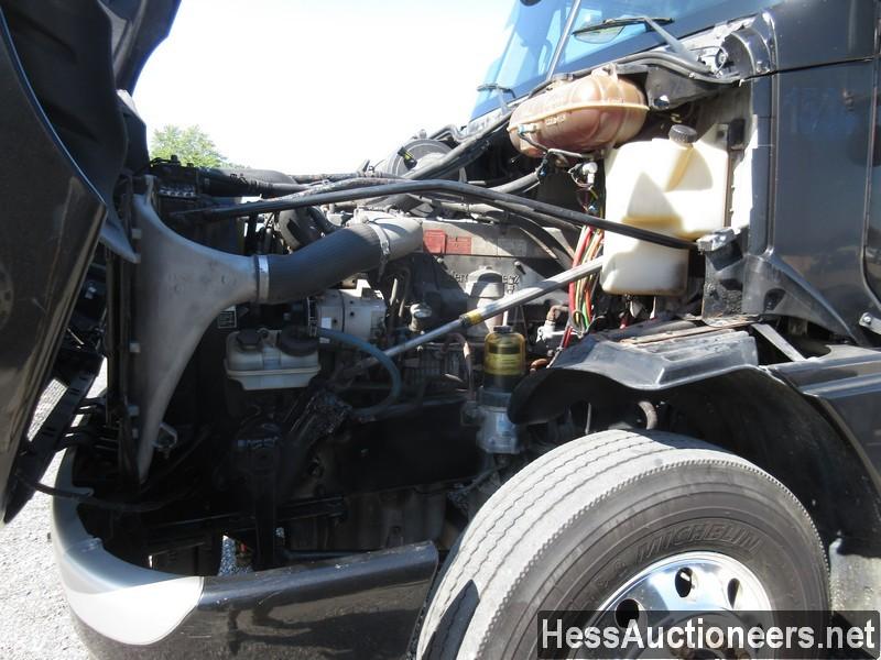 2007 FREIGHTLINER COLUMBIA T/A DAYCAB