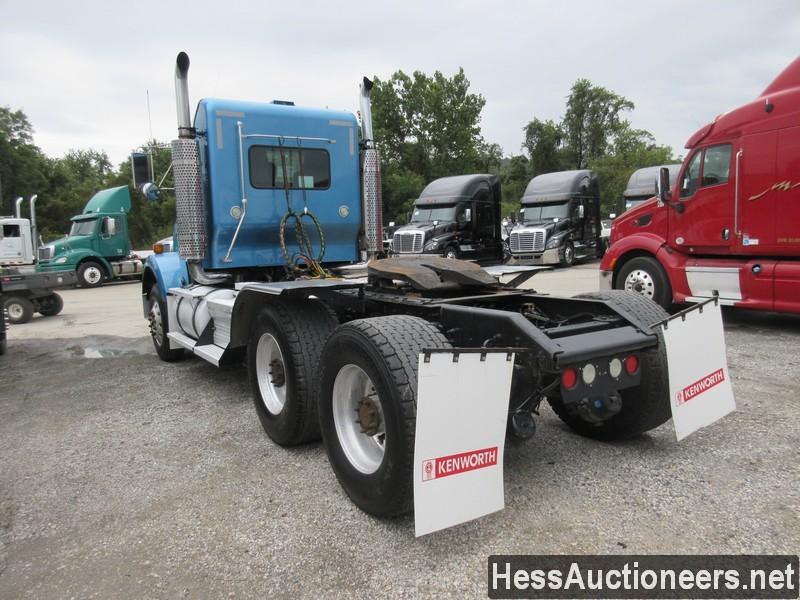 2007 KENWORTH T800 T/A DAYCAB