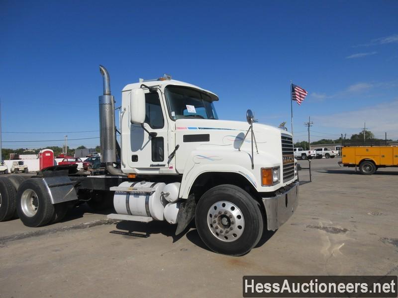 2007 MACK CHN613 CAB CHASSIS