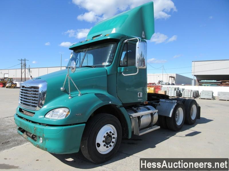 2007 FREIGHTLINER CL T/A DAYCAB