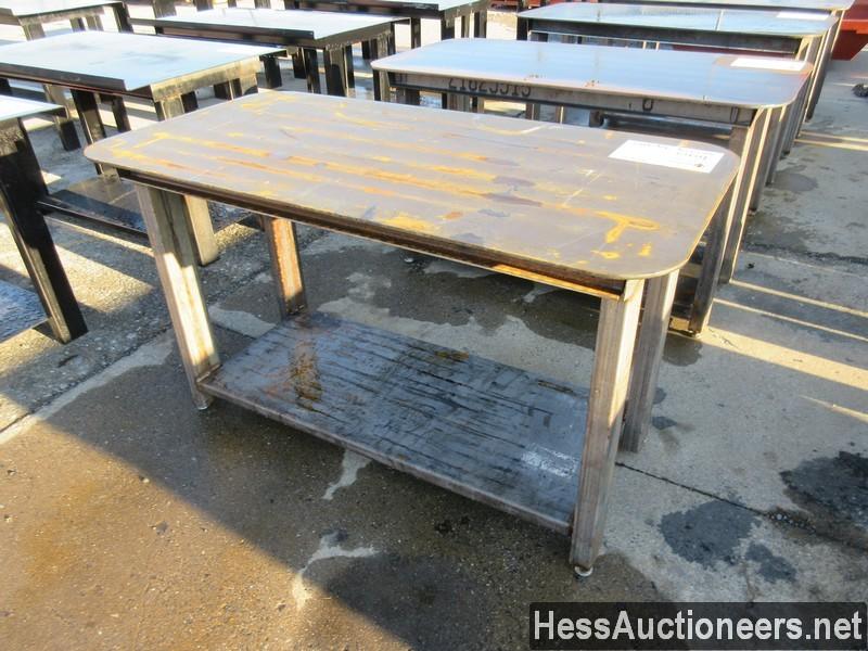 WELDING TABLE WITH SHELF