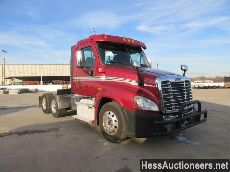 2013 FREIGHTLINER CASCADIA T/A DAYCAB