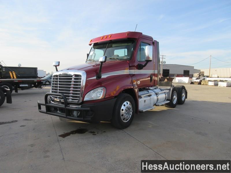 2013 FREIGHTLINER CASCADIA T/A DAYCAB