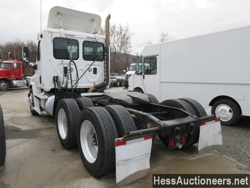 2011 FREIGHTLINER CASCADIA T/A DAYCAB