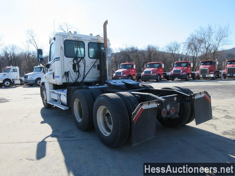 2011 FREIGHTLINER CASCADIA T/A DAYCAB