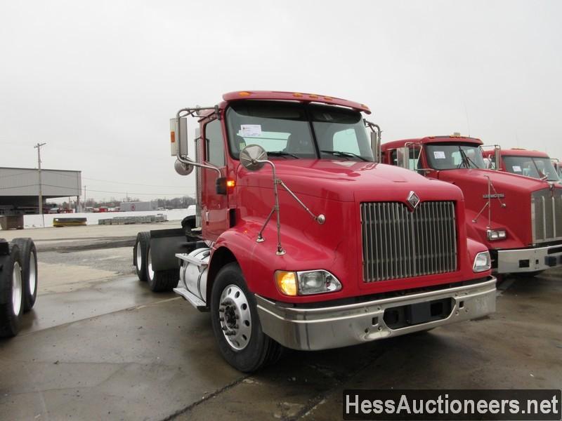 2005 INTERNATIONAL 9200I T/A DAYCAB