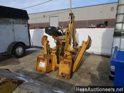 CASE D125 BACKHOE ATTACHMENT