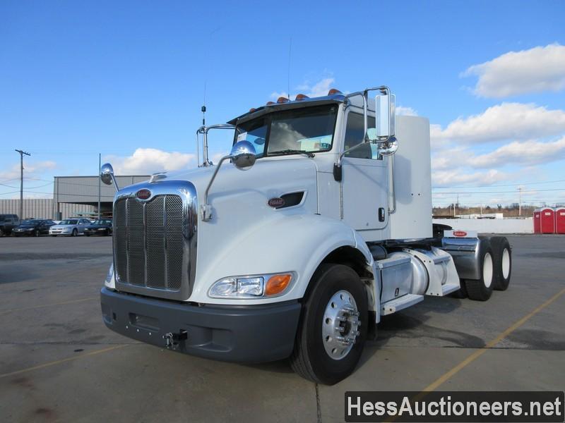 2014 PETERBILT 384 T/A DAYCAB