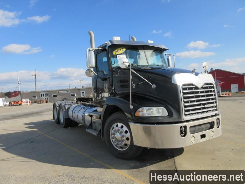 2012 MACK CXU PINNACLE T/A DAYCAB