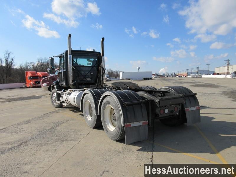 2012 MACK CXU PINNACLE T/A DAYCAB