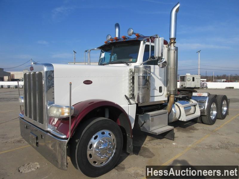 2008 PETERBILT 389 T/A DAYCAB