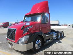 2015 VOLVO VNL62T300 T/A DAYCAB