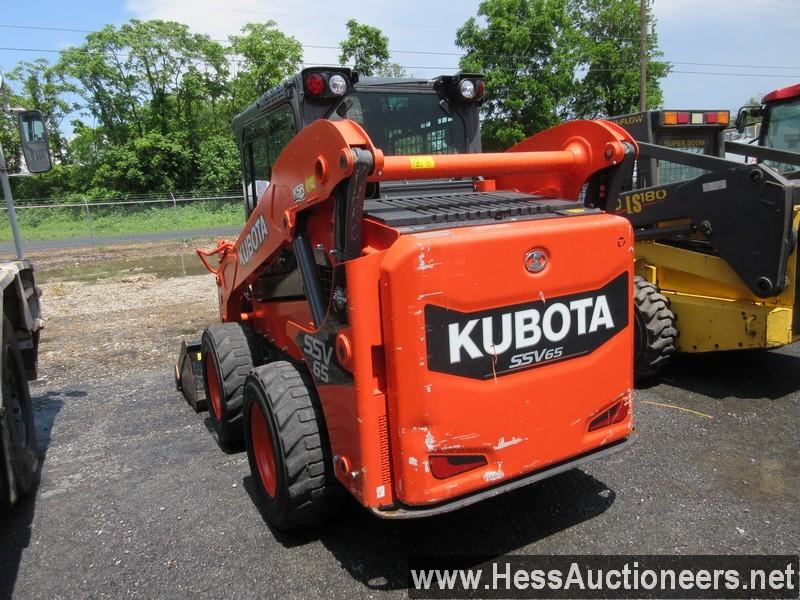 2019 KUBOTA SSV65 SKIDLOADER, 364 HRS, DIESEL, 10-16.5 TIRES, 68&#34; W X 9