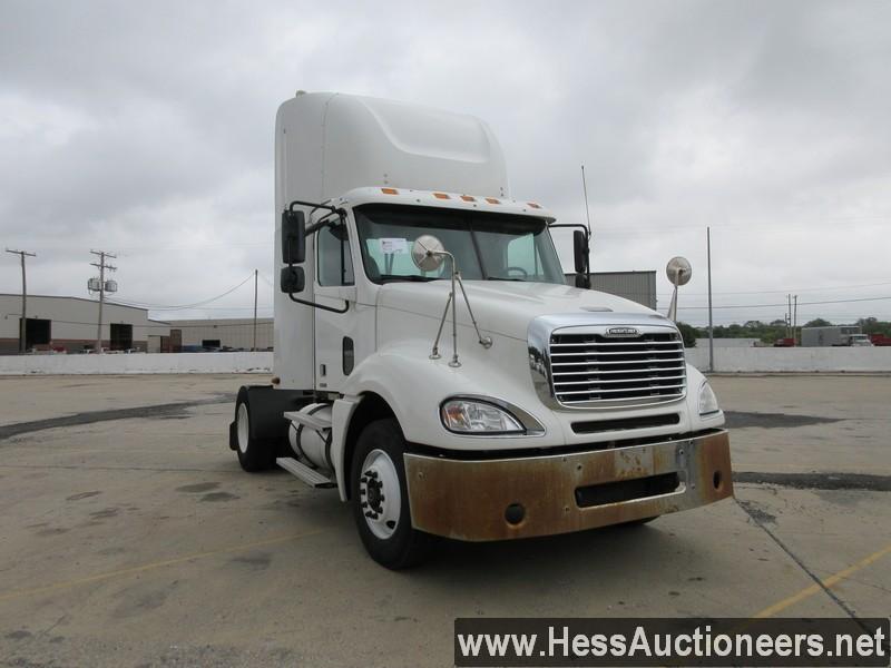 2006 Freightliner Columbia S/a Daycab, Title Delay, 403901 Miles On Odo, Ec