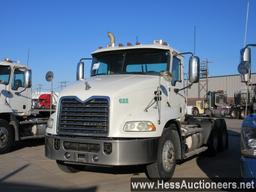 2010 MACK CXU613 T/A DAYCAB, 659997 MILES ON ODO, 52000 GVW, MACK MP8 ENG,