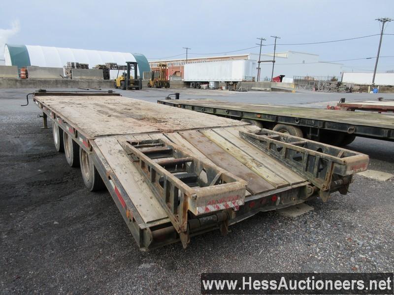 2001 TRAILKING 26' FLATBED TAG TRAILER