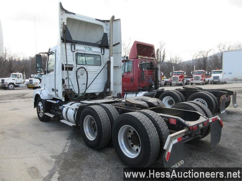 2015 VOLVO VNL T/A DAYCAB,  HESS REPORT IN PHOTOS, 640253 MILES ON ODO, ECM